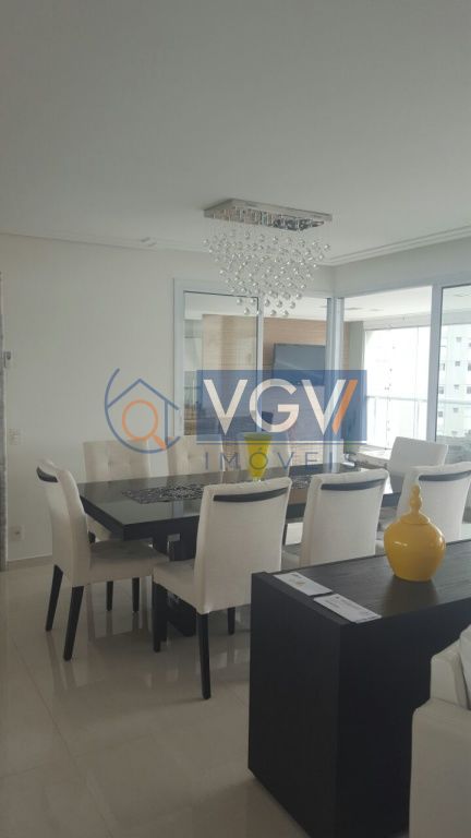 Apartamento à venda com 3 quartos, 192m² - Foto 7