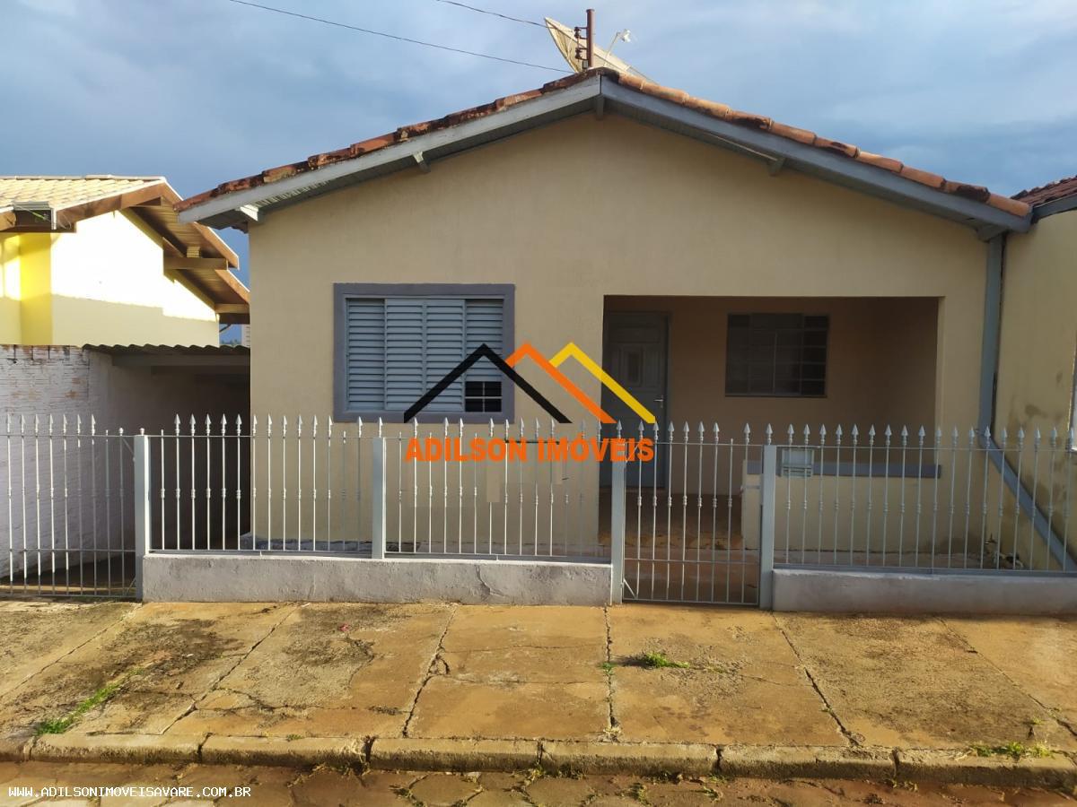 Casa à venda com 2 quartos, 250m² - Foto 1