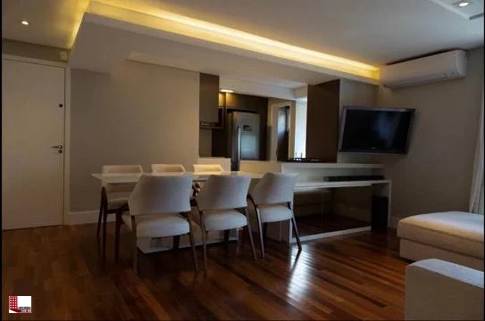 Apartamento à venda com 2 quartos, 70m² - Foto 4