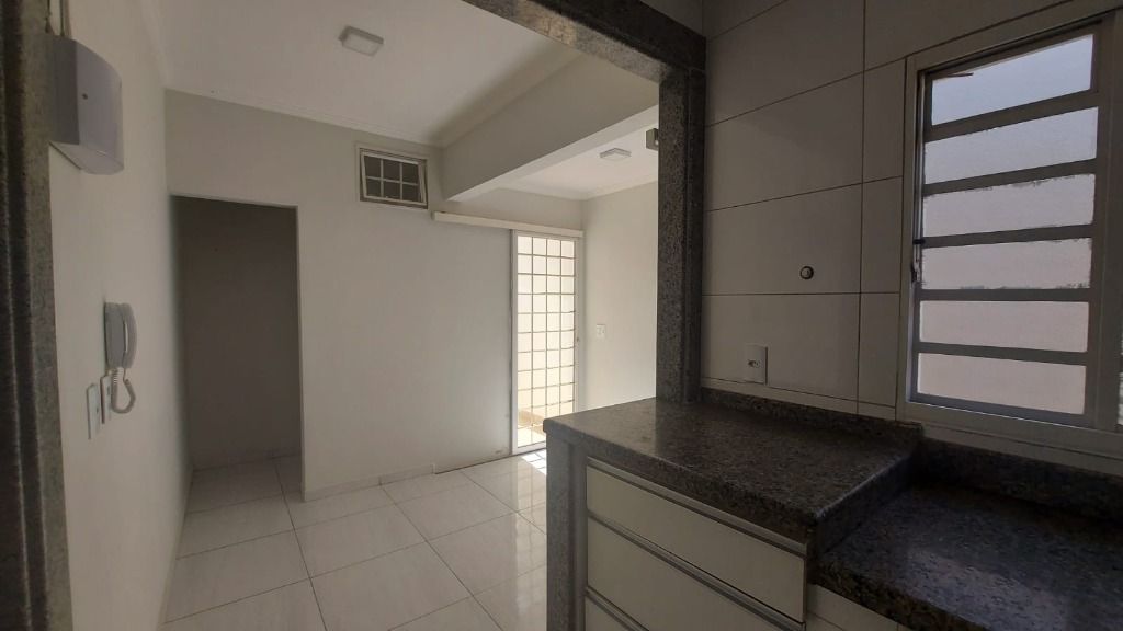 Casa à venda com 3 quartos, 200m² - Foto 6