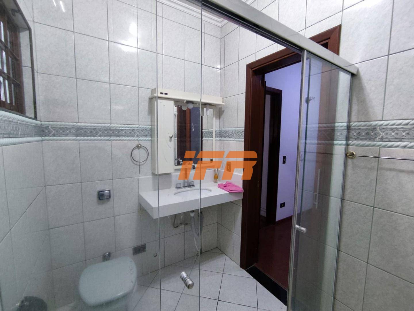 Sobrado à venda e aluguel com 4 quartos, 267m² - Foto 35