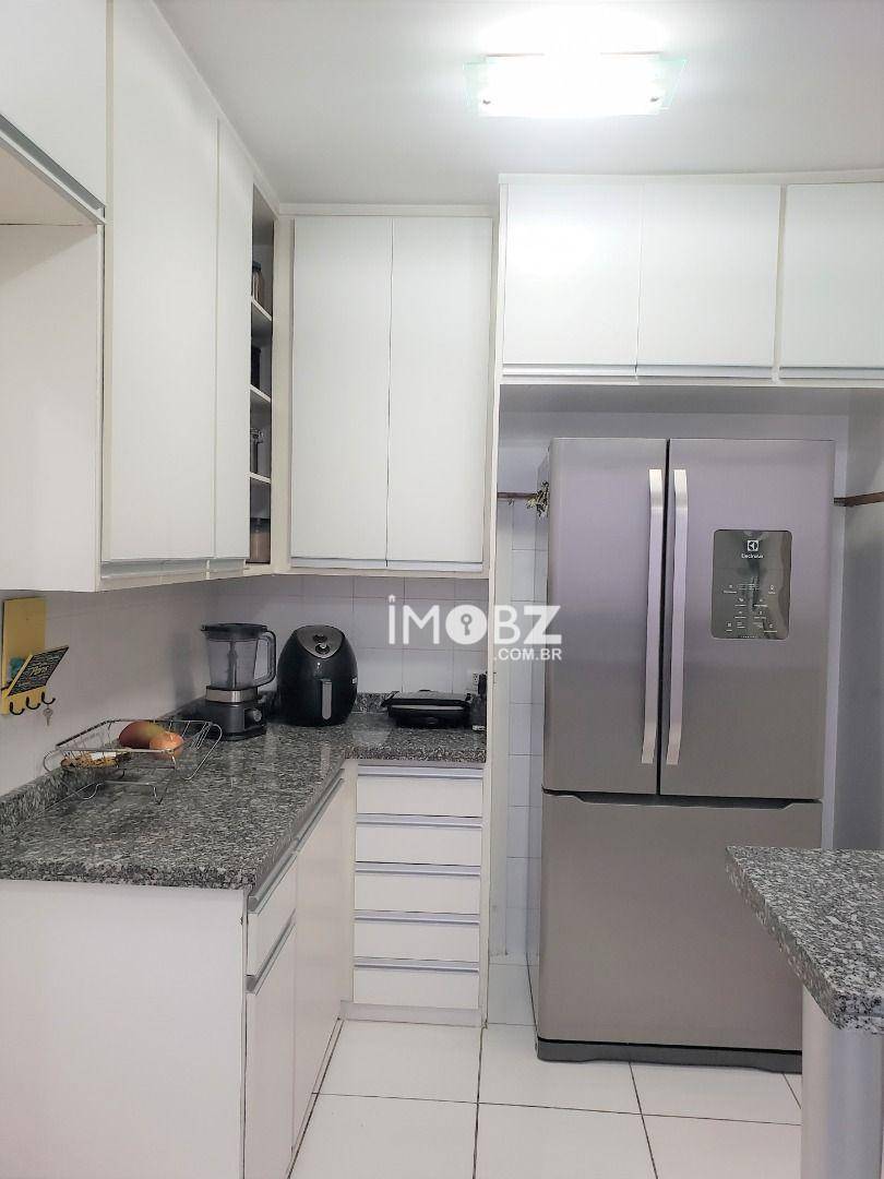 Apartamento à venda com 3 quartos, 232m² - Foto 14