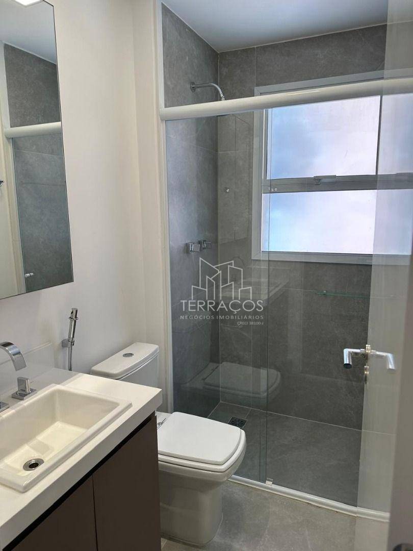 Apartamento para alugar com 3 quartos, 175m² - Foto 28
