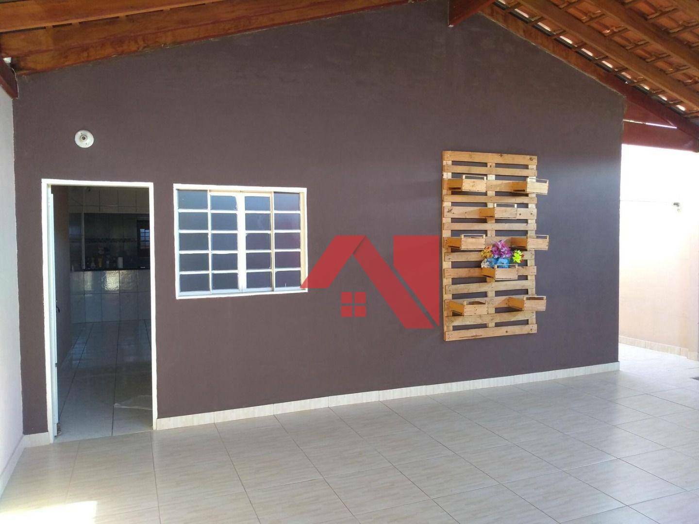 Casa à venda com 2 quartos, 80m² - Foto 1