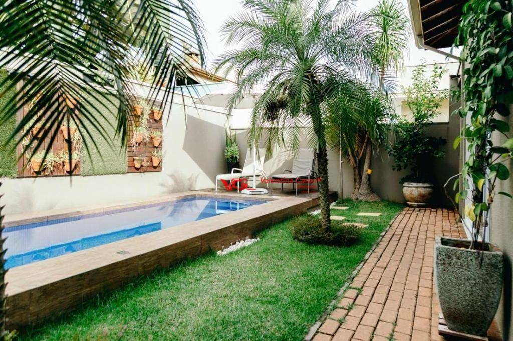 Casa de Condomínio à venda e aluguel com 3 quartos, 181m² - Foto 2