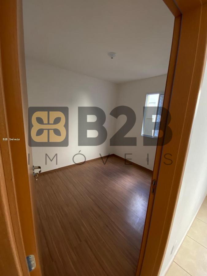 Apartamento à venda com 2 quartos, 44m² - Foto 3