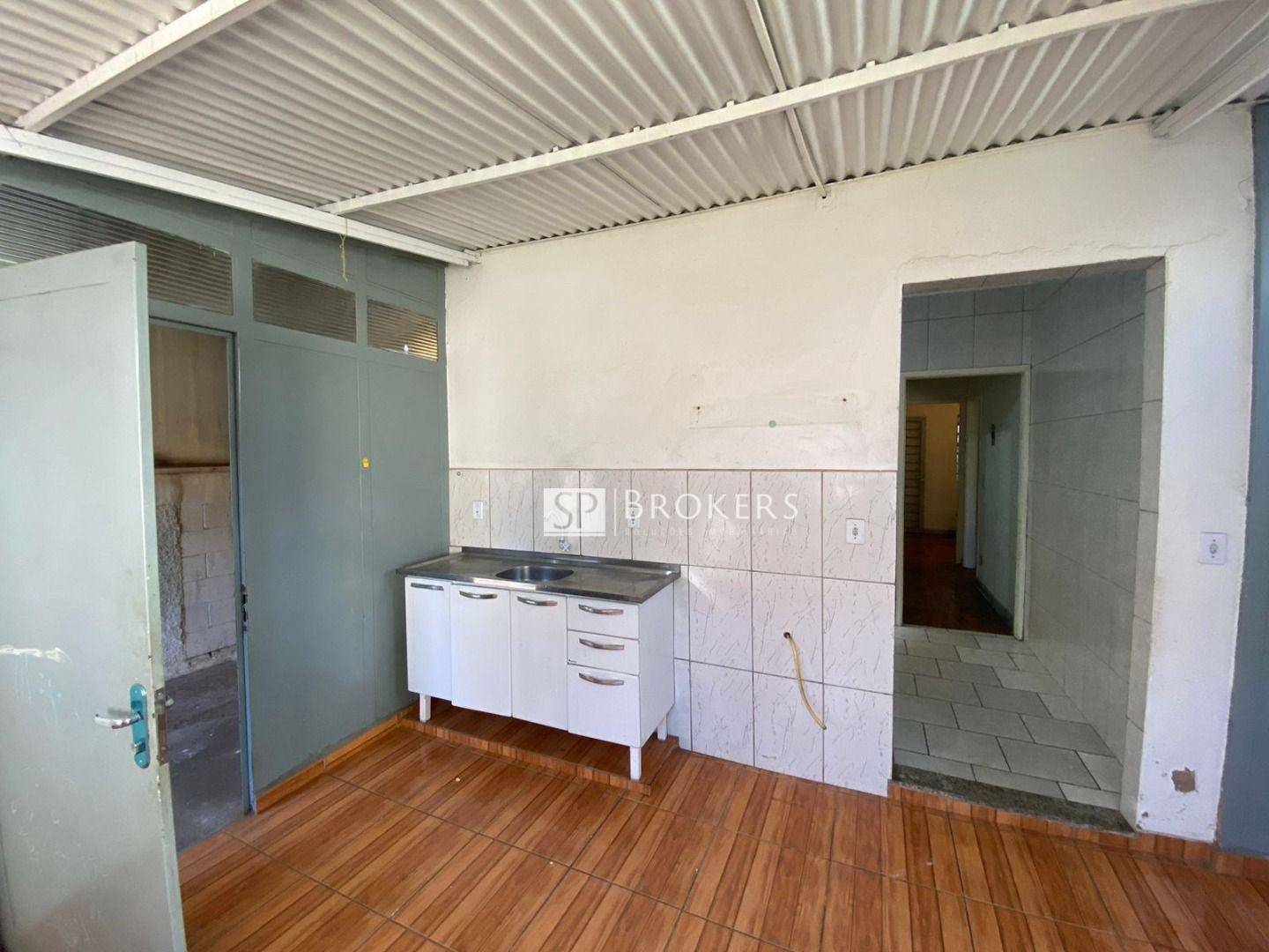 Casa à venda com 4 quartos, 212m² - Foto 3