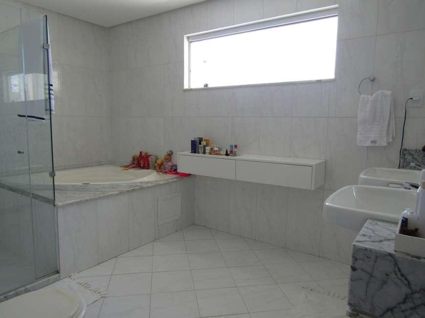 Casa de Condomínio à venda com 4 quartos, 320m² - Foto 15