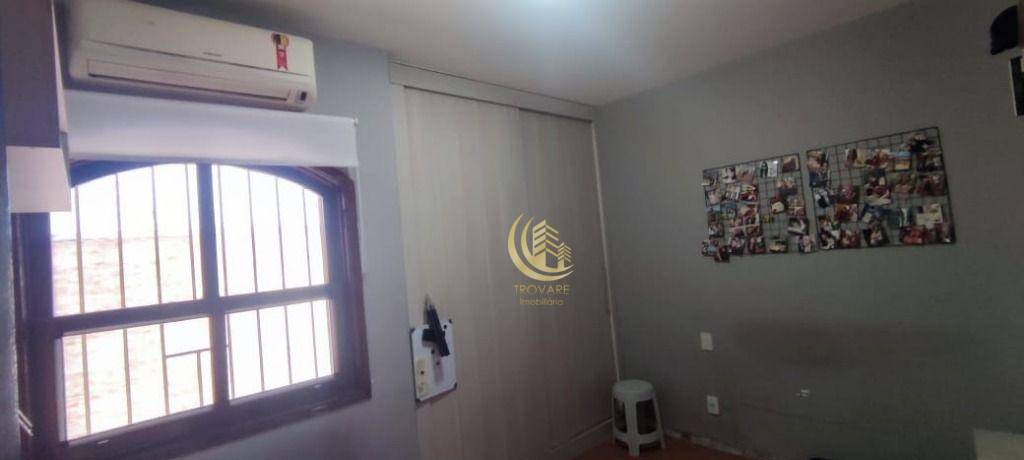 Casa à venda com 4 quartos, 201m² - Foto 12