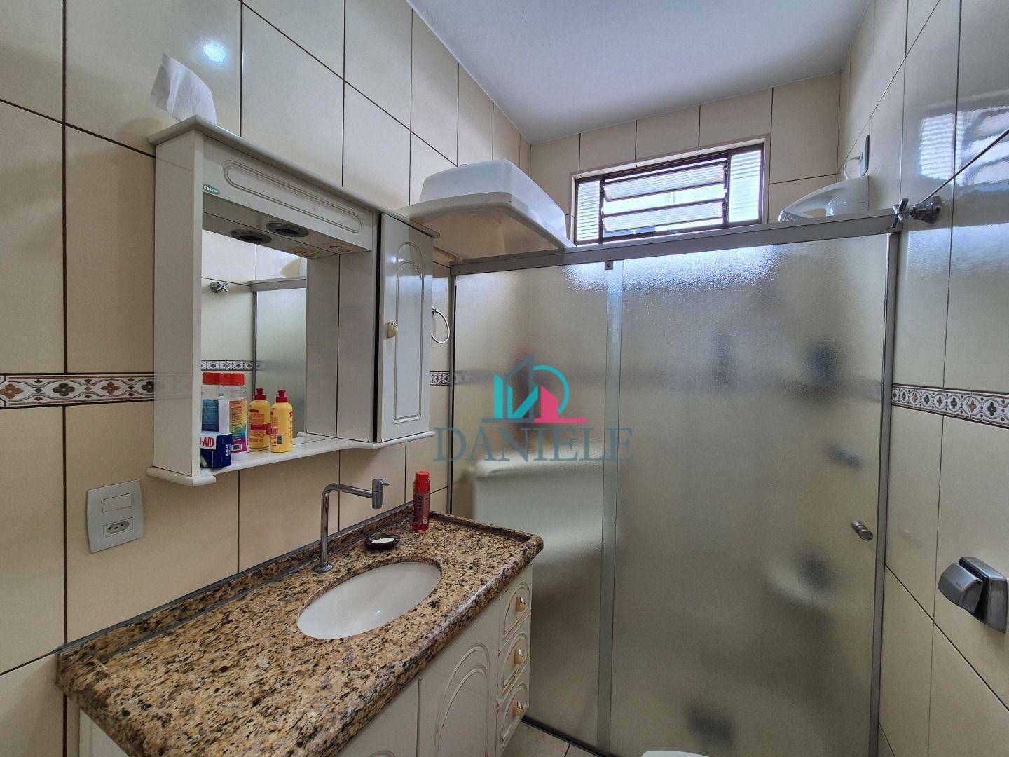 Casa à venda com 3 quartos, 182m² - Foto 7