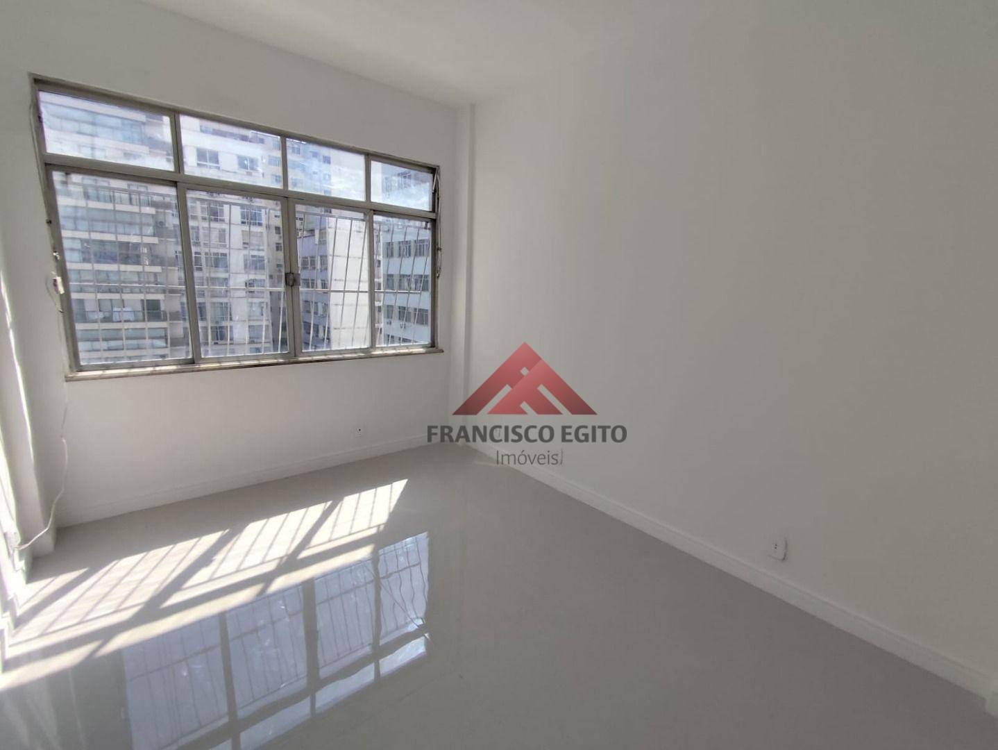 Apartamento à venda com 3 quartos, 105m² - Foto 17