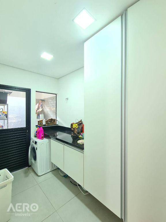 Casa de Condomínio à venda com 3 quartos, 216m² - Foto 28