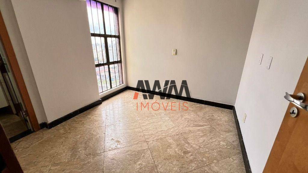 Apartamento à venda com 4 quartos, 255m² - Foto 3