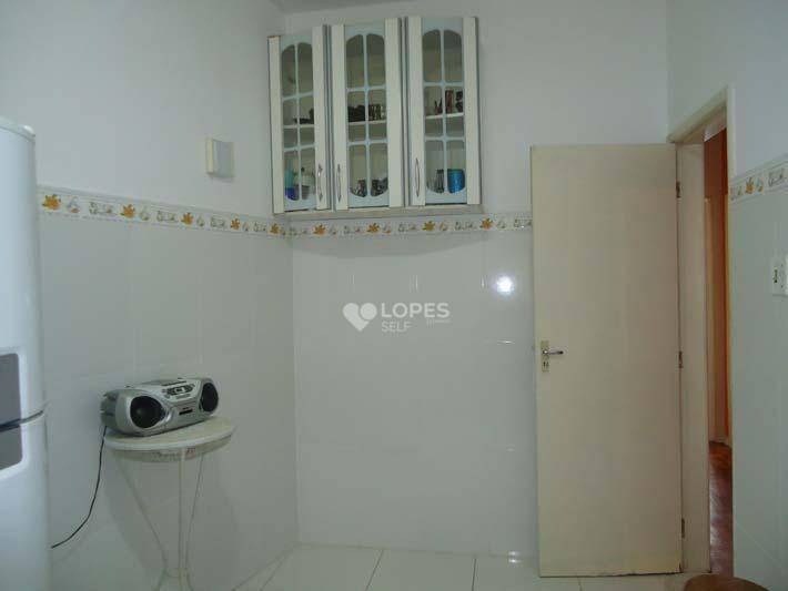 Apartamento à venda com 2 quartos, 77m² - Foto 13