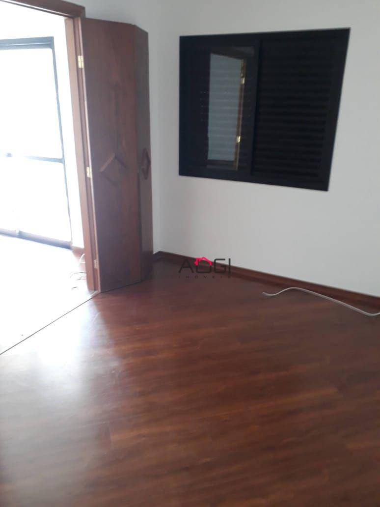 Apartamento para alugar com 2 quartos, 90m² - Foto 4