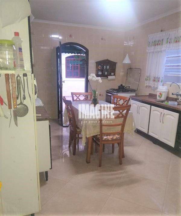 Sobrado à venda com 3 quartos, 182m² - Foto 4