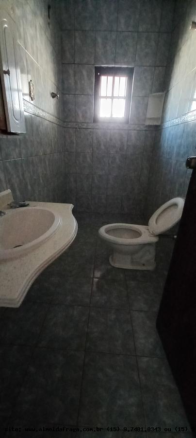 Casa para alugar com 5 quartos, 300m² - Foto 19