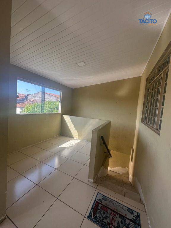 Casa à venda com 8 quartos, 400m² - Foto 6