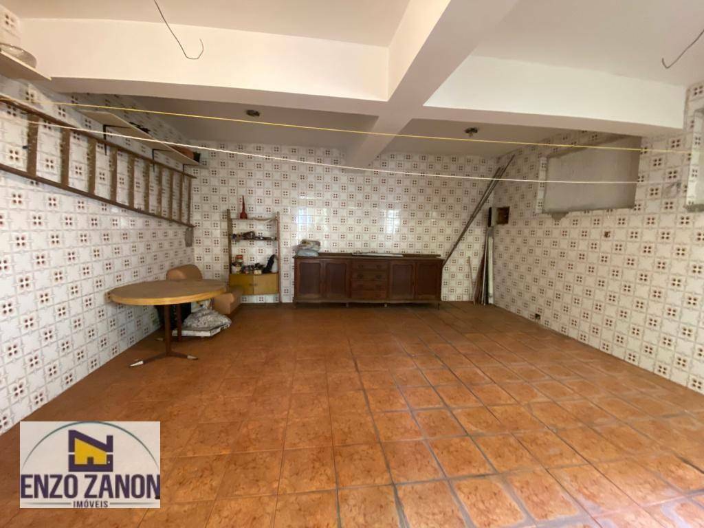 Casa à venda com 3 quartos, 370m² - Foto 18