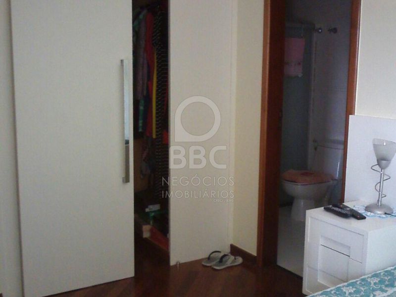 Apartamento à venda com 3 quartos, 137m² - Foto 18