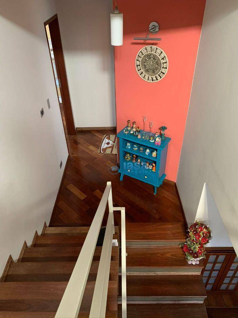 Sobrado à venda com 3 quartos, 250m² - Foto 19