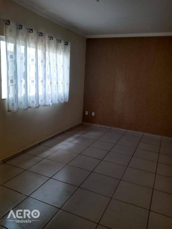 Casa à venda com 2 quartos, 130m² - Foto 11