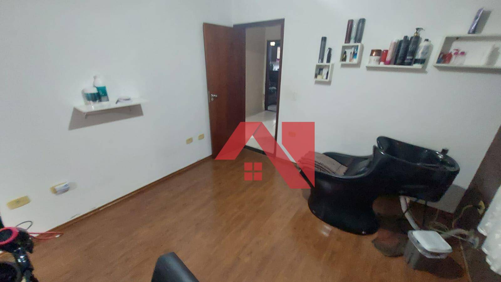 Casa à venda com 5 quartos, 150m² - Foto 4