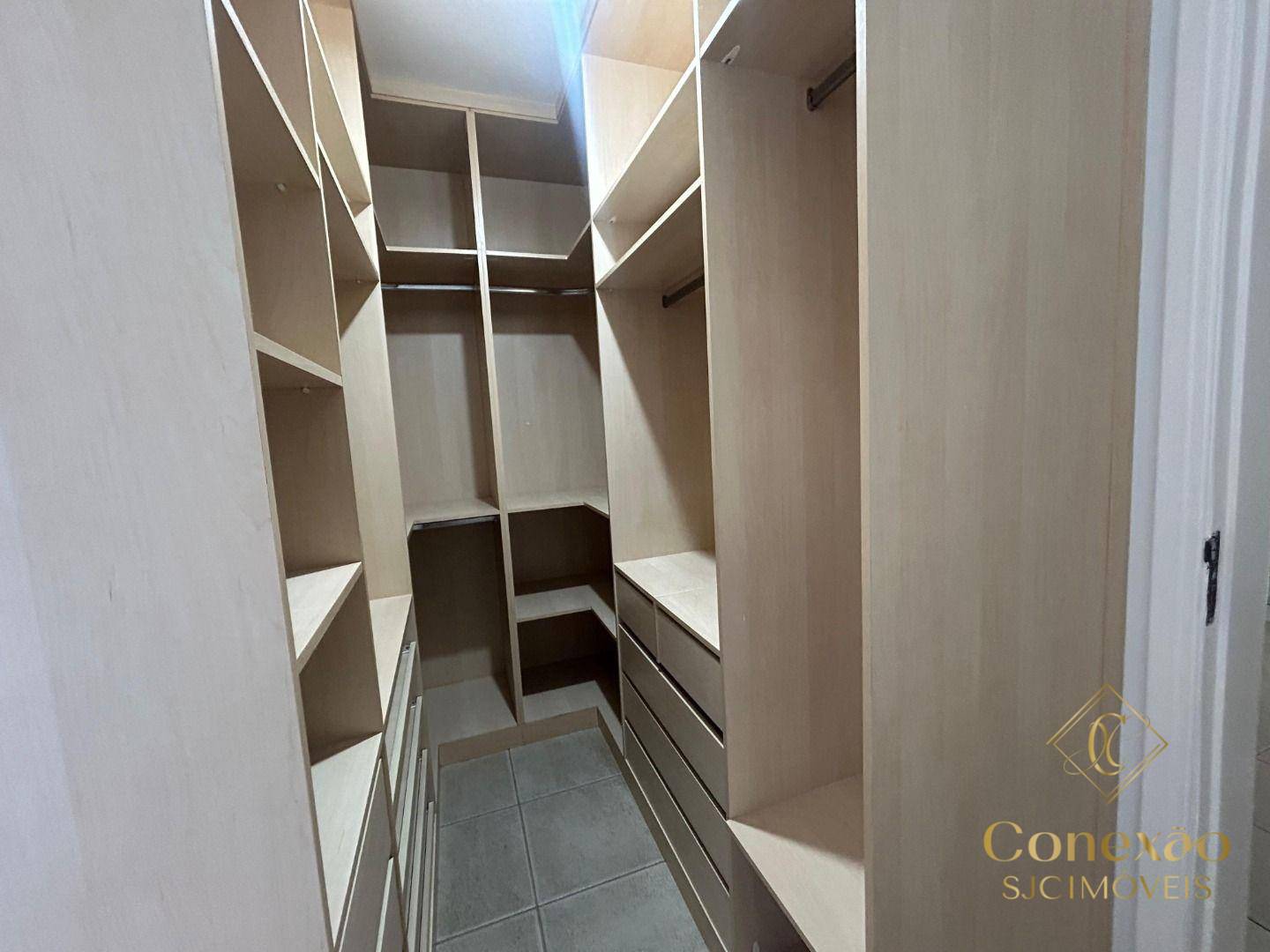 Casa de Condomínio à venda com 4 quartos, 320m² - Foto 17