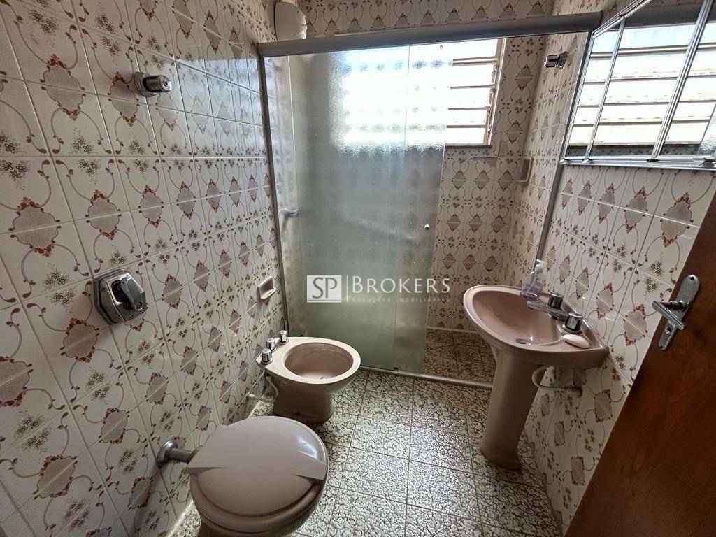 Casa à venda e aluguel com 3 quartos, 340m² - Foto 31