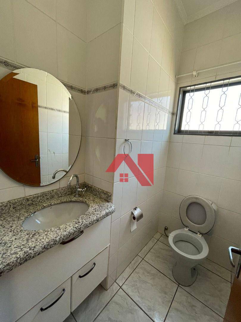 Casa à venda com 5 quartos, 230m² - Foto 8