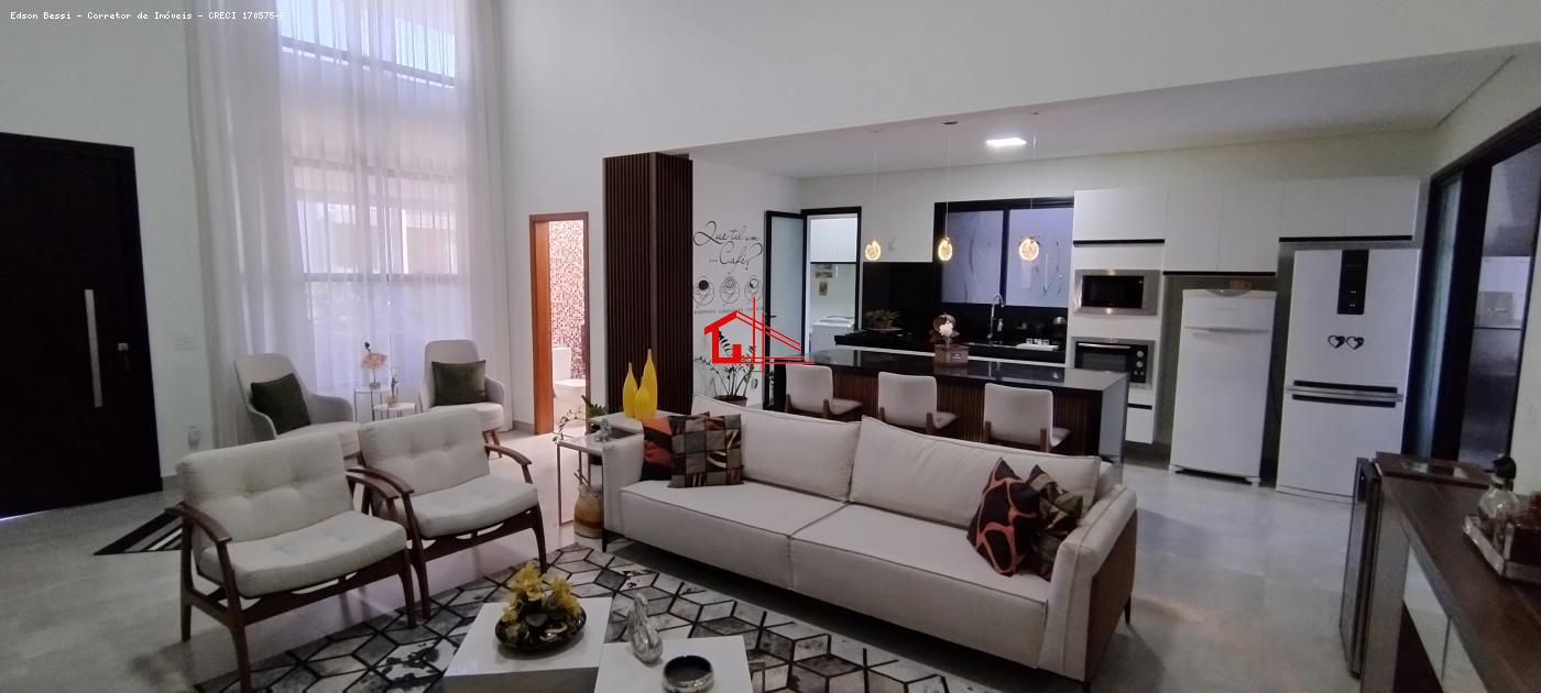 Casa de Condomínio à venda com 3 quartos, 200m² - Foto 1