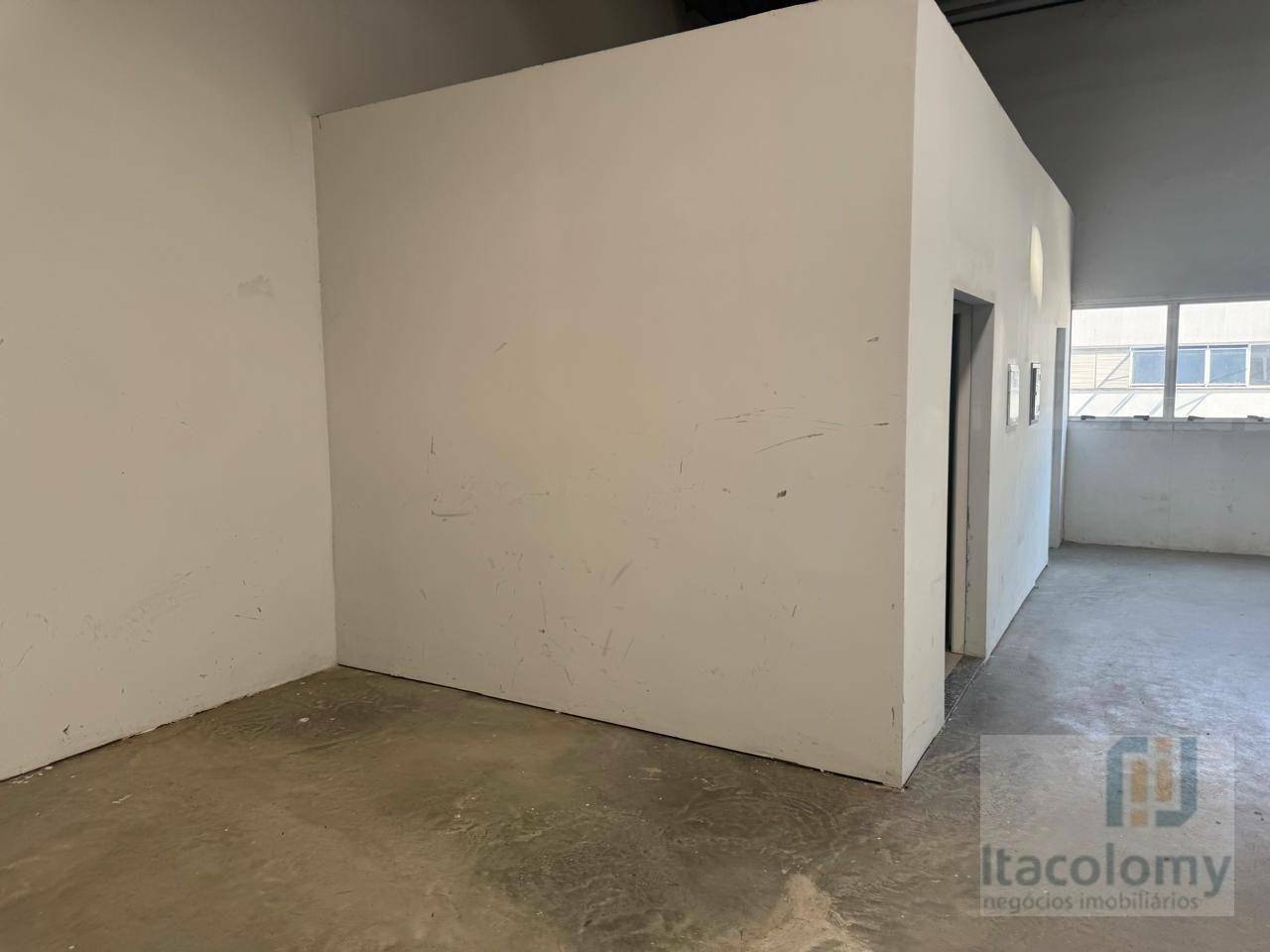 Depósito-Galpão-Armazém para alugar, 1100m² - Foto 19