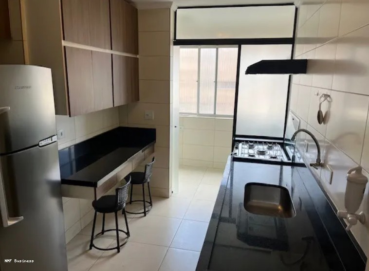 Apartamento para alugar com 3 quartos, 105m² - Foto 11