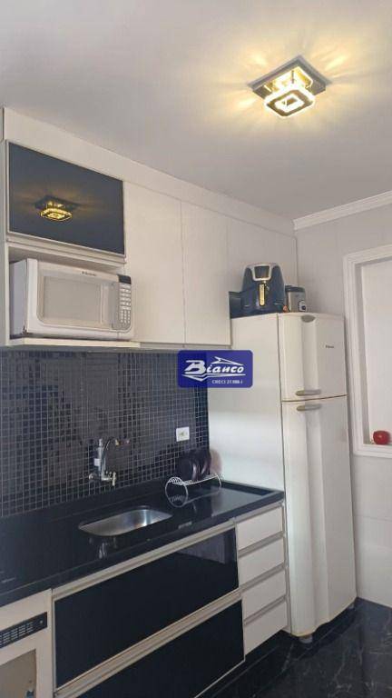 Apartamento à venda com 2 quartos, 55m² - Foto 14