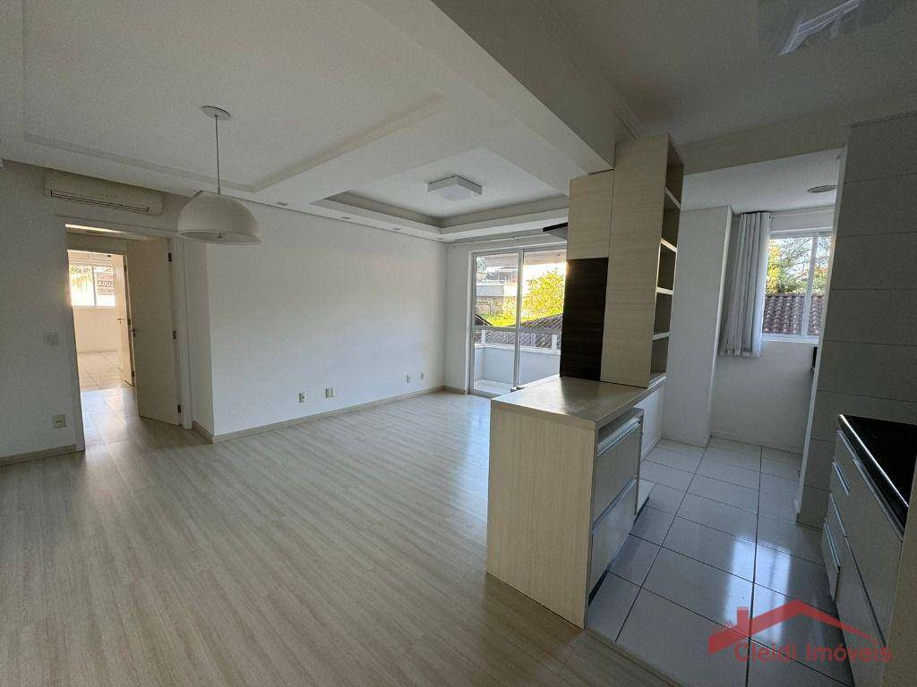 Apartamento para alugar com 3 quartos, 90m² - Foto 3