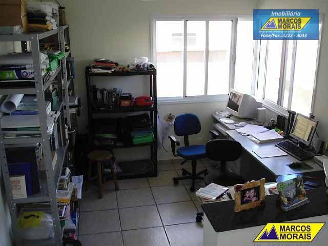 Casa de Condomínio à venda com 4 quartos, 300m² - Foto 21