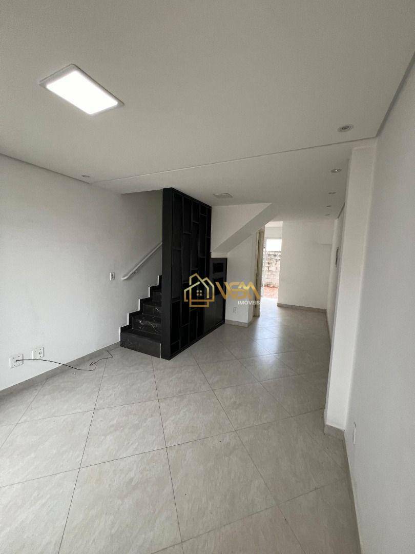 Sobrado à venda com 2 quartos, 55m² - Foto 2