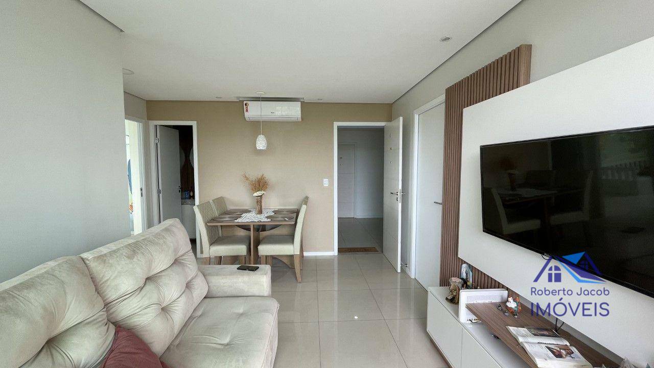 Apartamento à venda com 3 quartos, 68m² - Foto 2