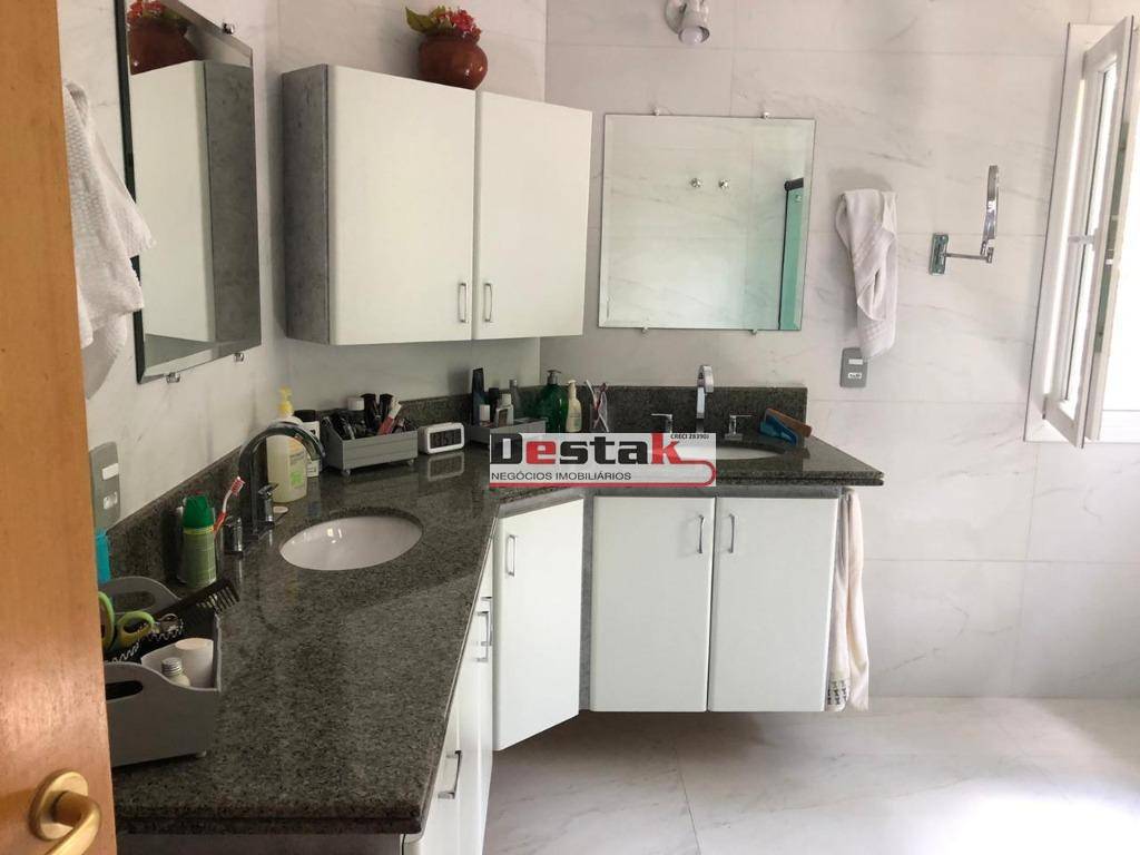 Sobrado à venda com 3 quartos, 460m² - Foto 12