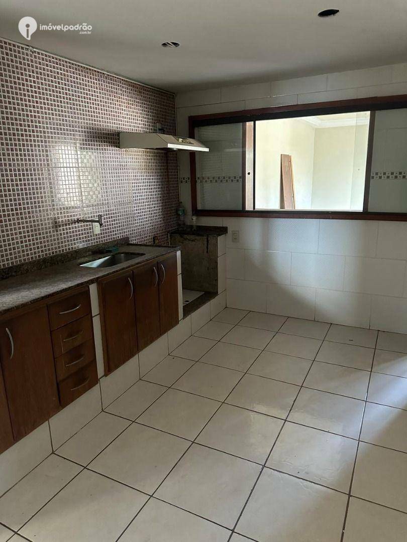 Apartamento à venda com 3 quartos, 221m² - Foto 15