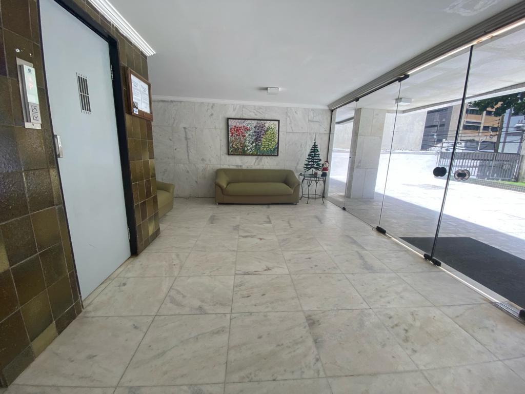 Apartamento à venda com 3 quartos, 160m² - Foto 7