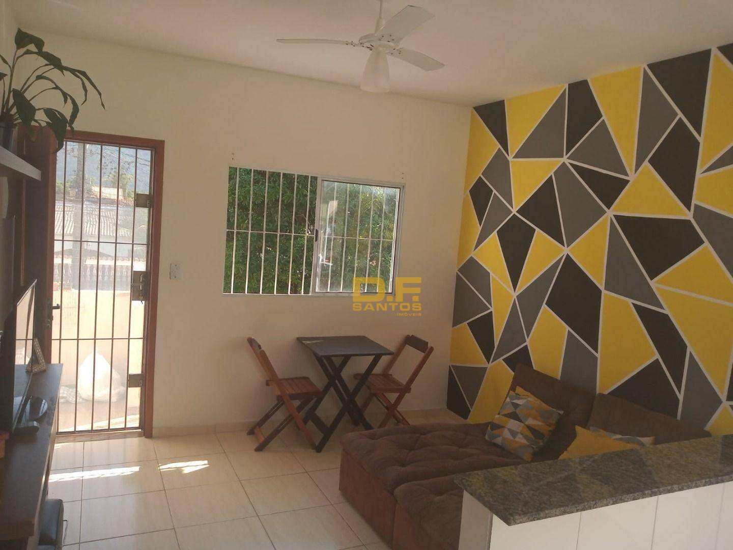 Casa à venda com 2 quartos, 60m² - Foto 5