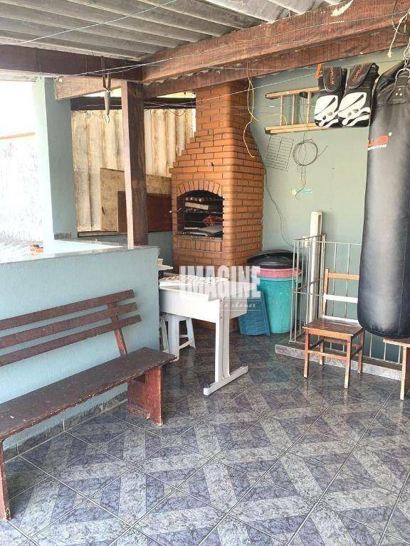 Sobrado à venda com 3 quartos, 200m² - Foto 15