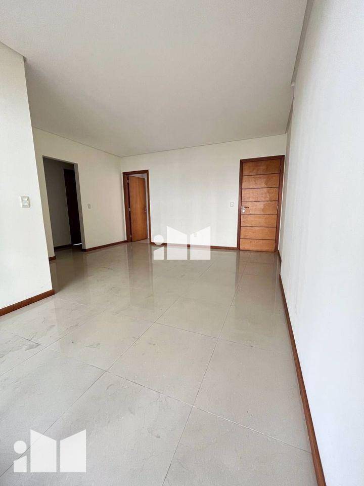 Apartamento à venda com 3 quartos, 110m² - Foto 3