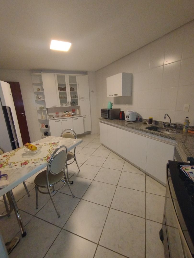 Apartamento à venda com 3 quartos, 127m² - Foto 6