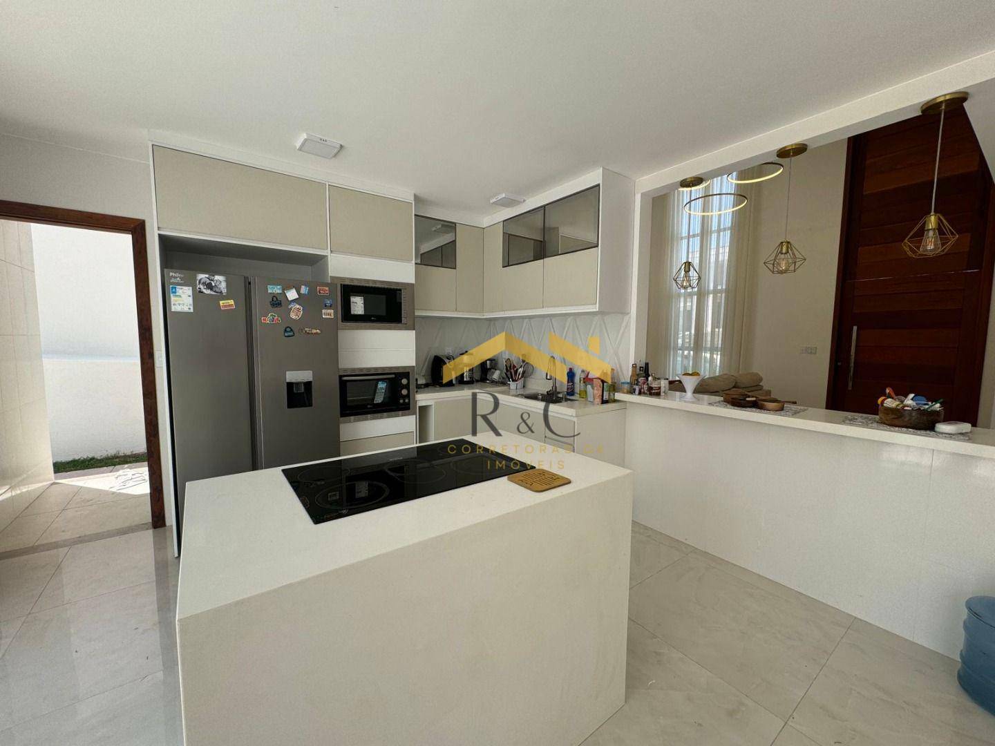 Casa para alugar com 3 quartos, 230m² - Foto 8