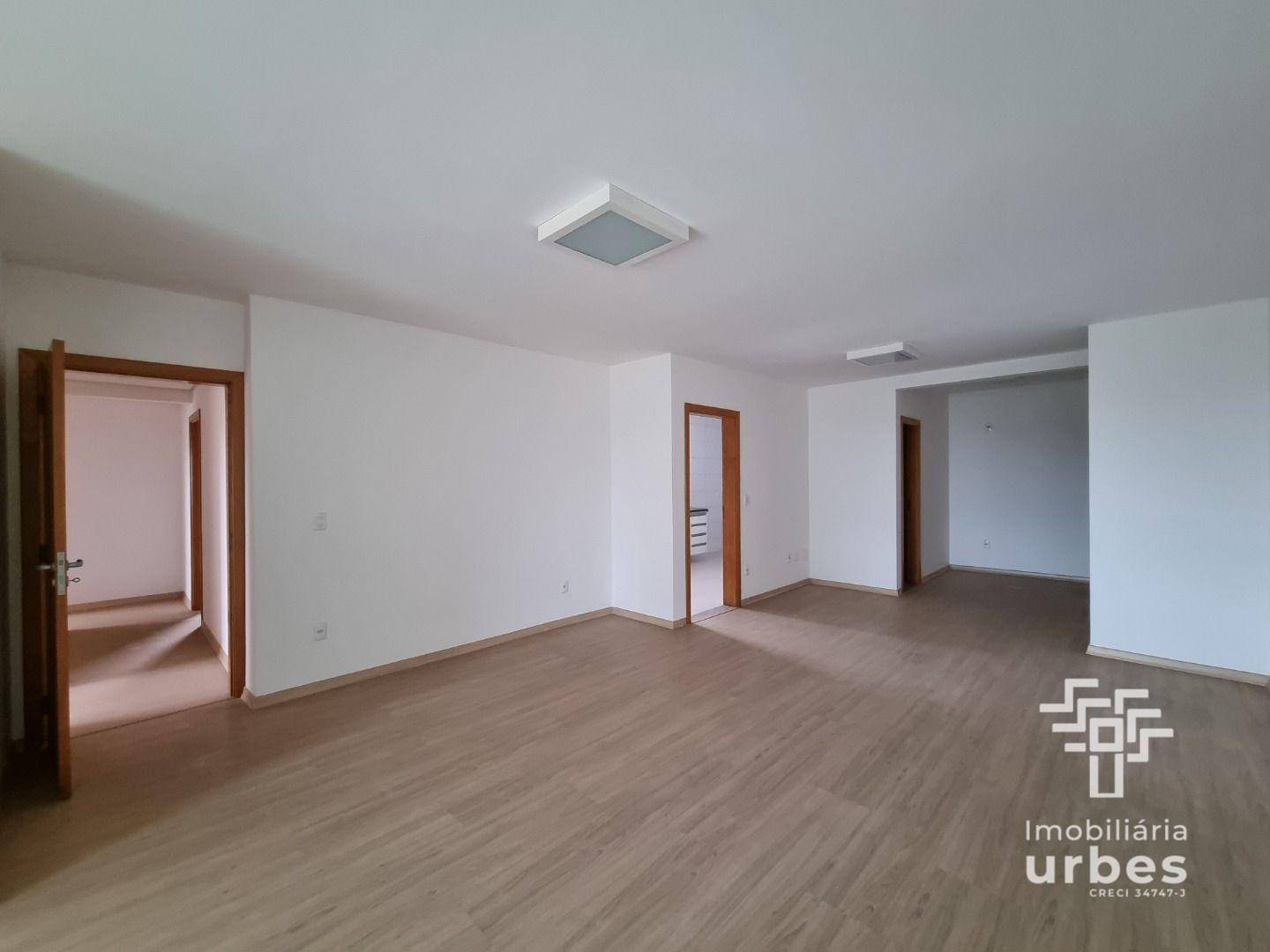 Apartamento à venda com 3 quartos, 153m² - Foto 3