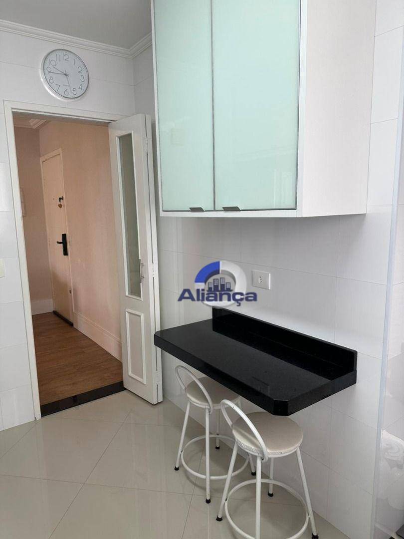 Apartamento à venda com 2 quartos, 68m² - Foto 7