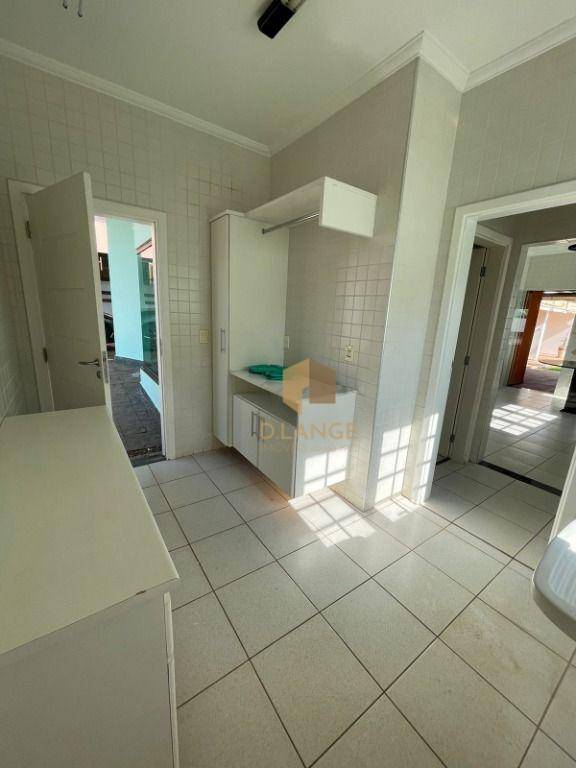 Casa de Condomínio à venda com 3 quartos, 236m² - Foto 25