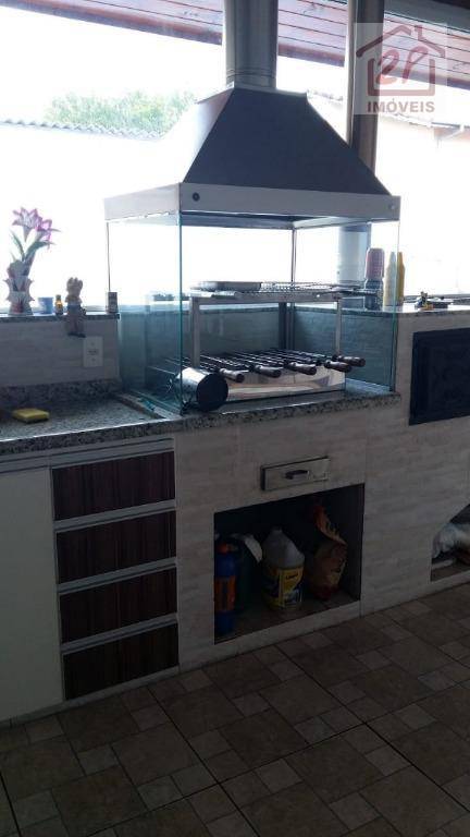 Casa à venda com 3 quartos, 200m² - Foto 9